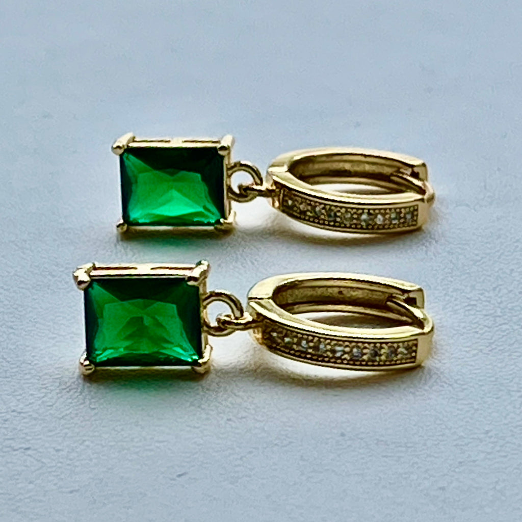 Emerald green sales drop earrings